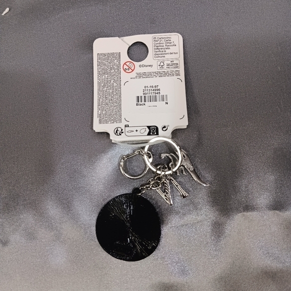 Disney Nightmare Before Christmas Key Chain Jack Skellington Zero Silver Enamel - Picture 2 of 2